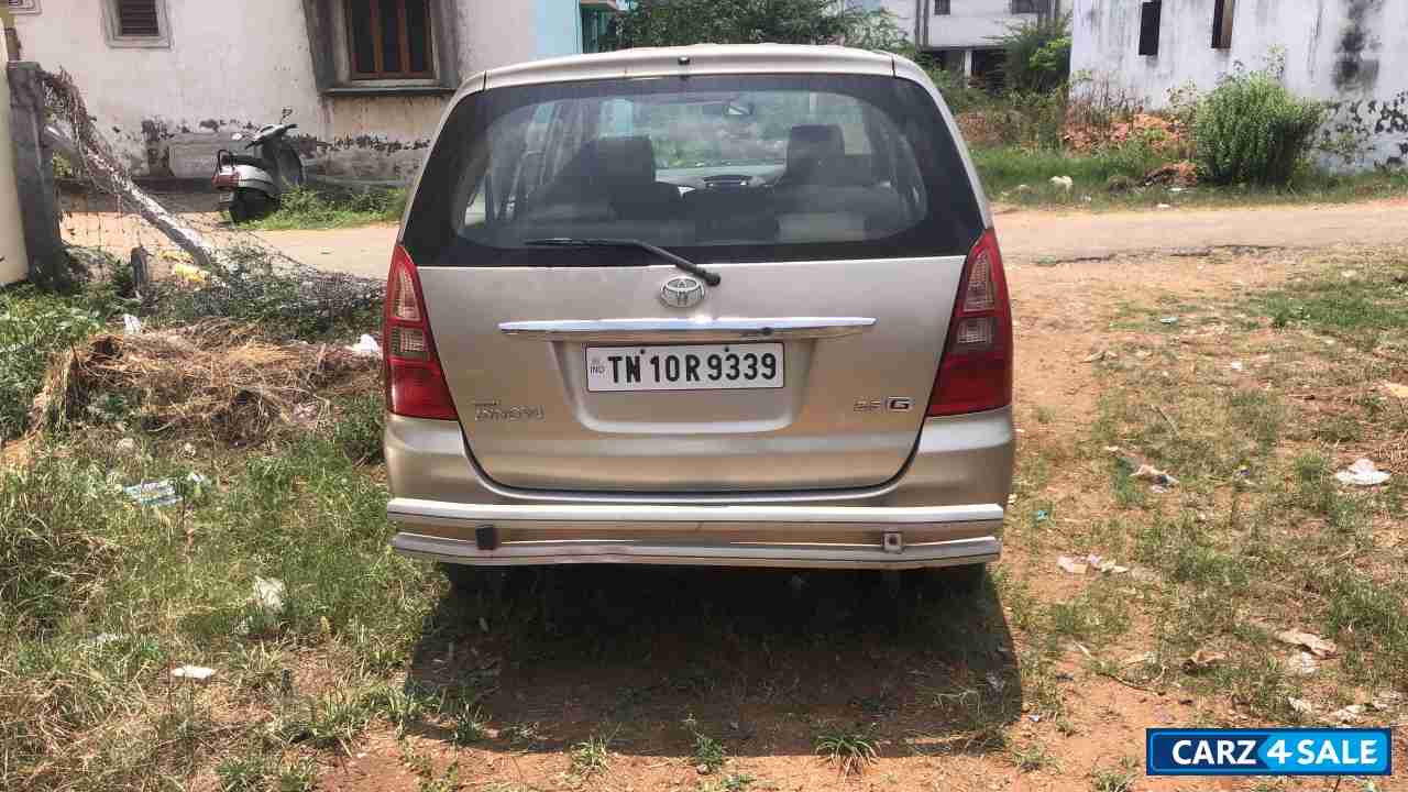 Toyota Innova 2.5 G4 8 STR Toyota Innova 2.5 G4 8 STR