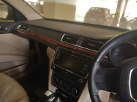 Skoda Superb Elegance 1.8 TSI AT