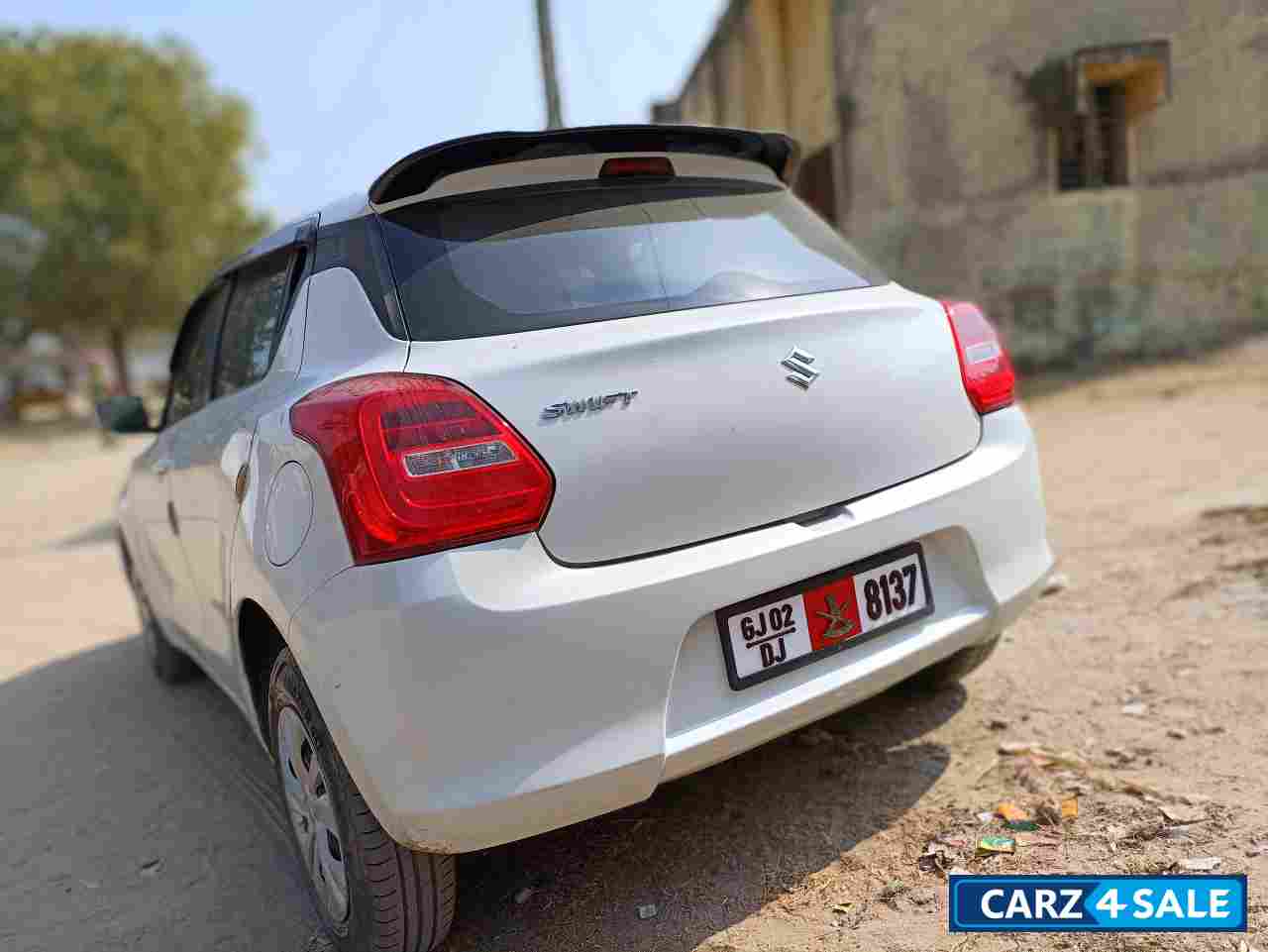 Maruti Suzuki Swift VXI