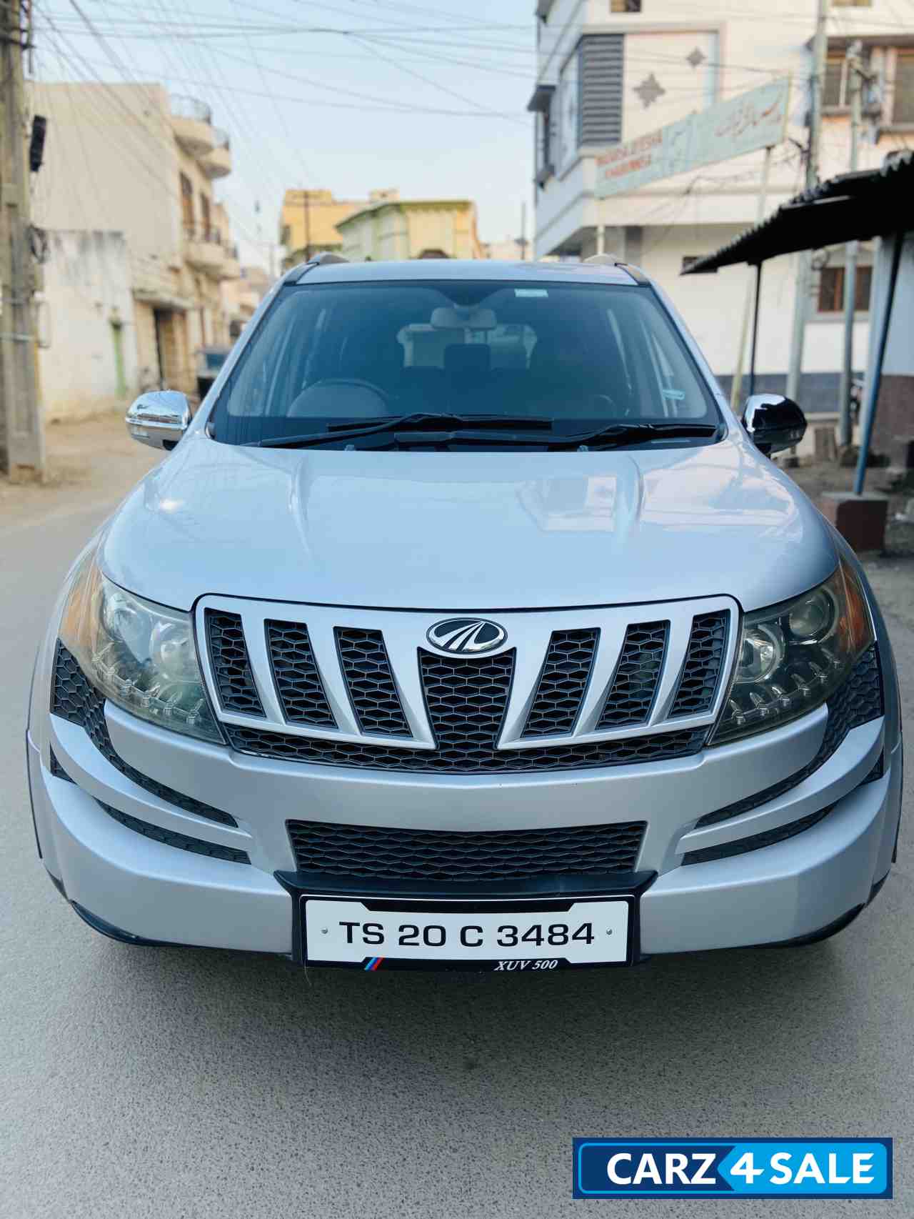 Mahindra XUV 500 W8 4WD