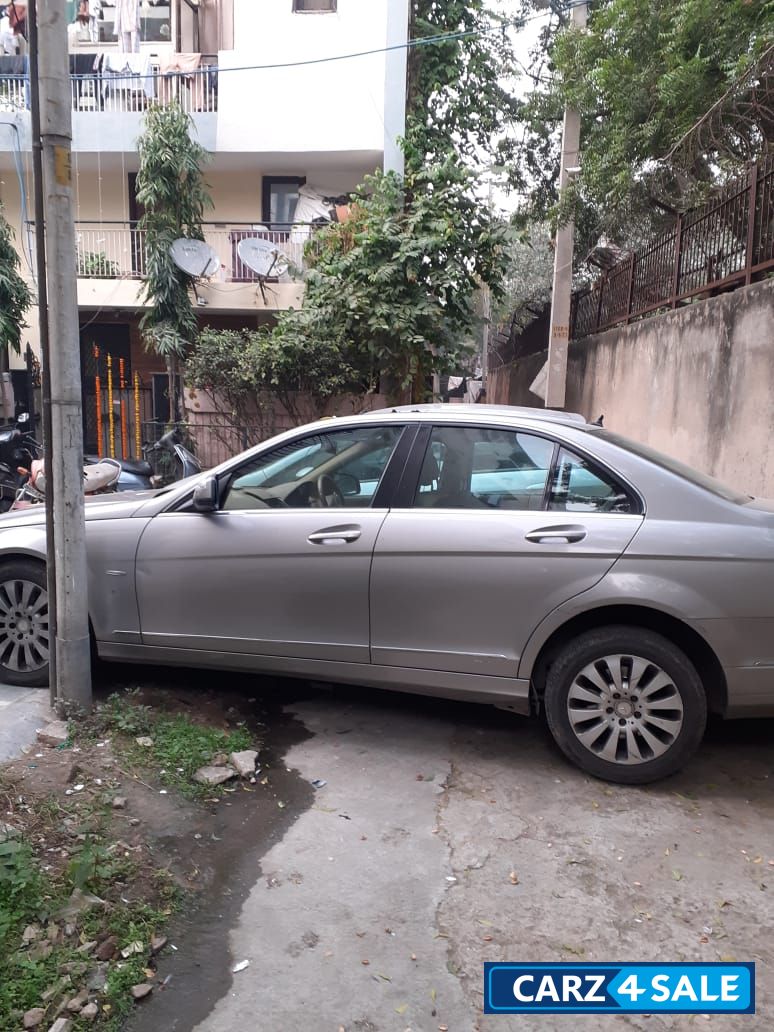 Mercedes-Benz C-Class 200 K AT Mercedes-Benz C-Class 200 K AT