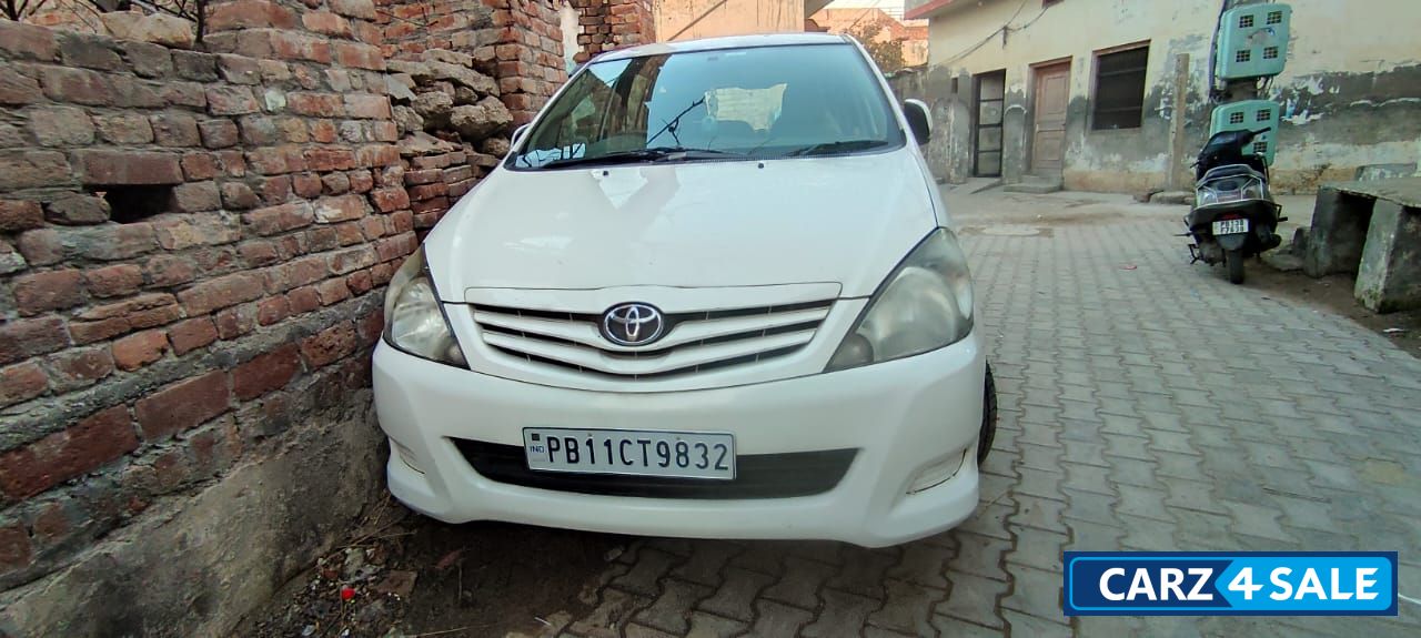 Toyota Innova 2.5 G4 7 STR