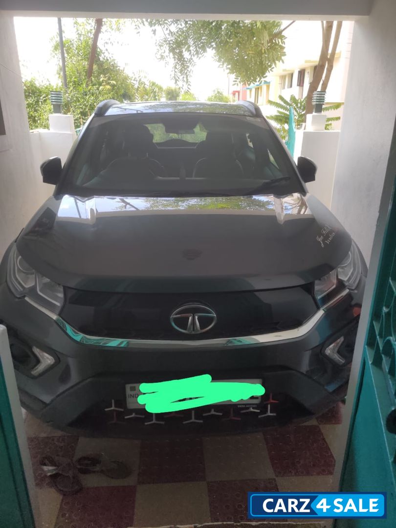 Tata Nexon XM Petrol