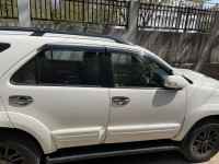 Toyota Fortuner 3.0 4x2 AT 2015 Model