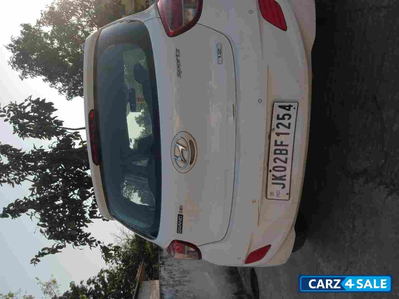 Hyundai i10 1.2 Sportz Hyundai i10 1.2 Sportz