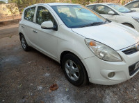 C White Hyundai i20 Asta 1.4 CRDi