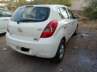 C White Hyundai i20 Asta 1.4 CRDi
