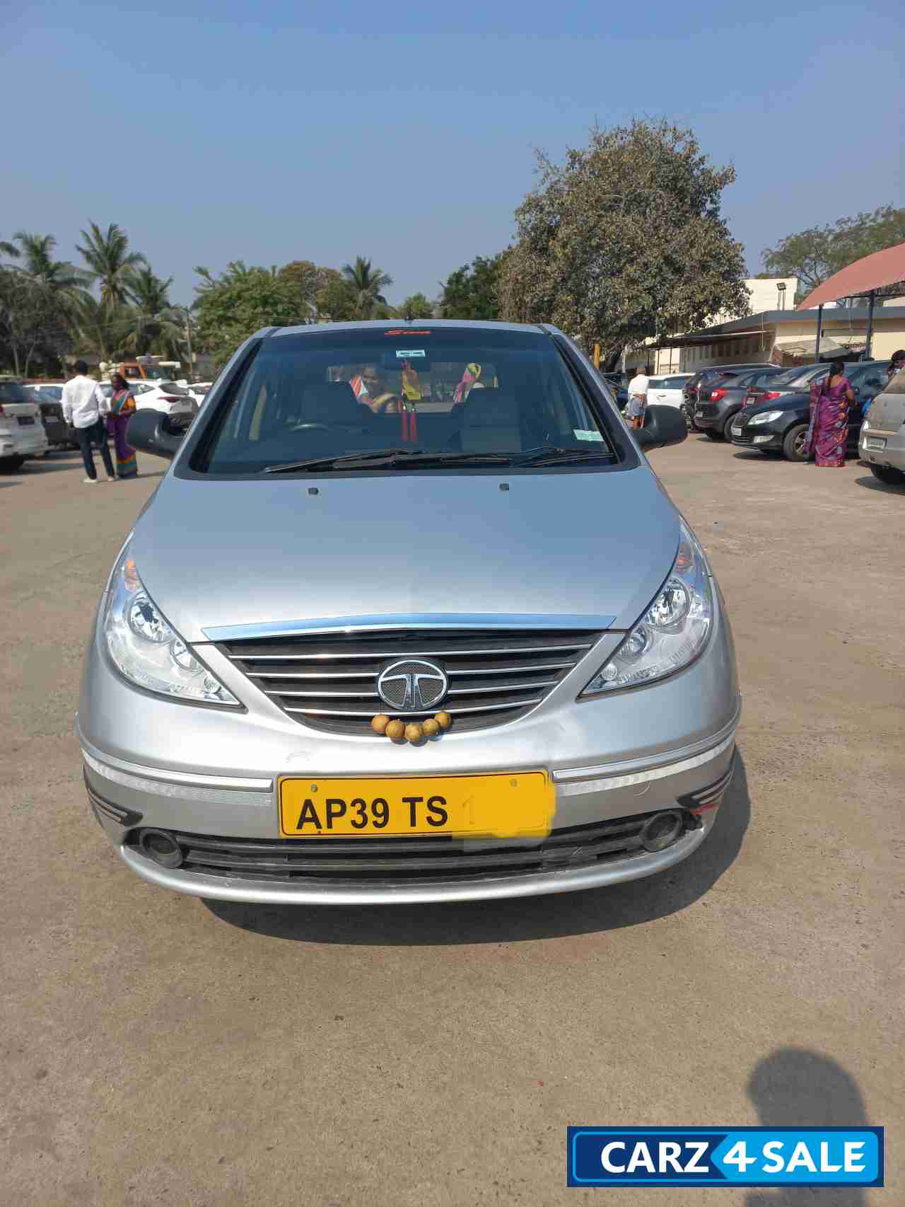 Silver Tata Vista Tech LS BS III