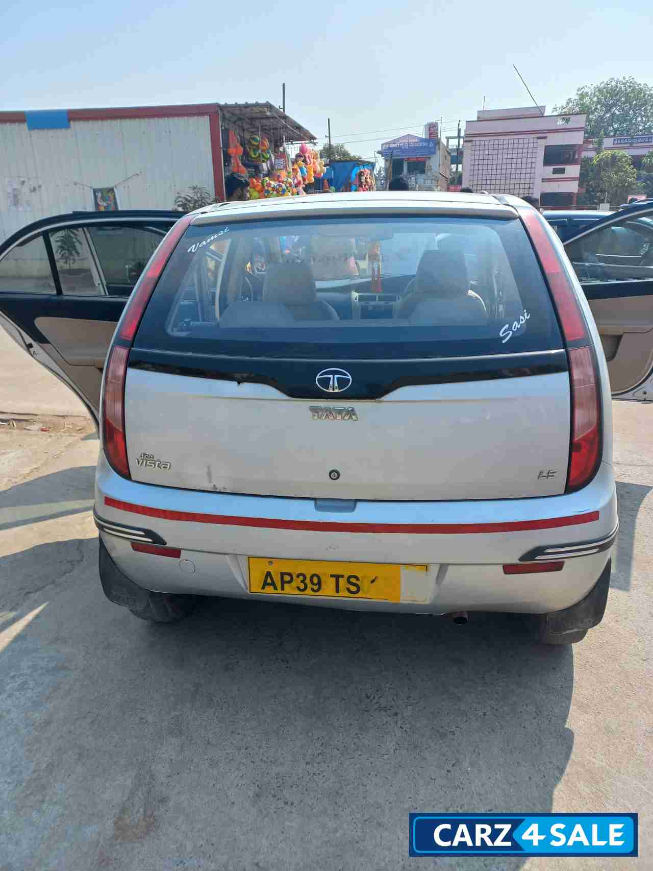 Silver Tata Vista Tech LS BS III Silver Tata Vista Tech LS BS III