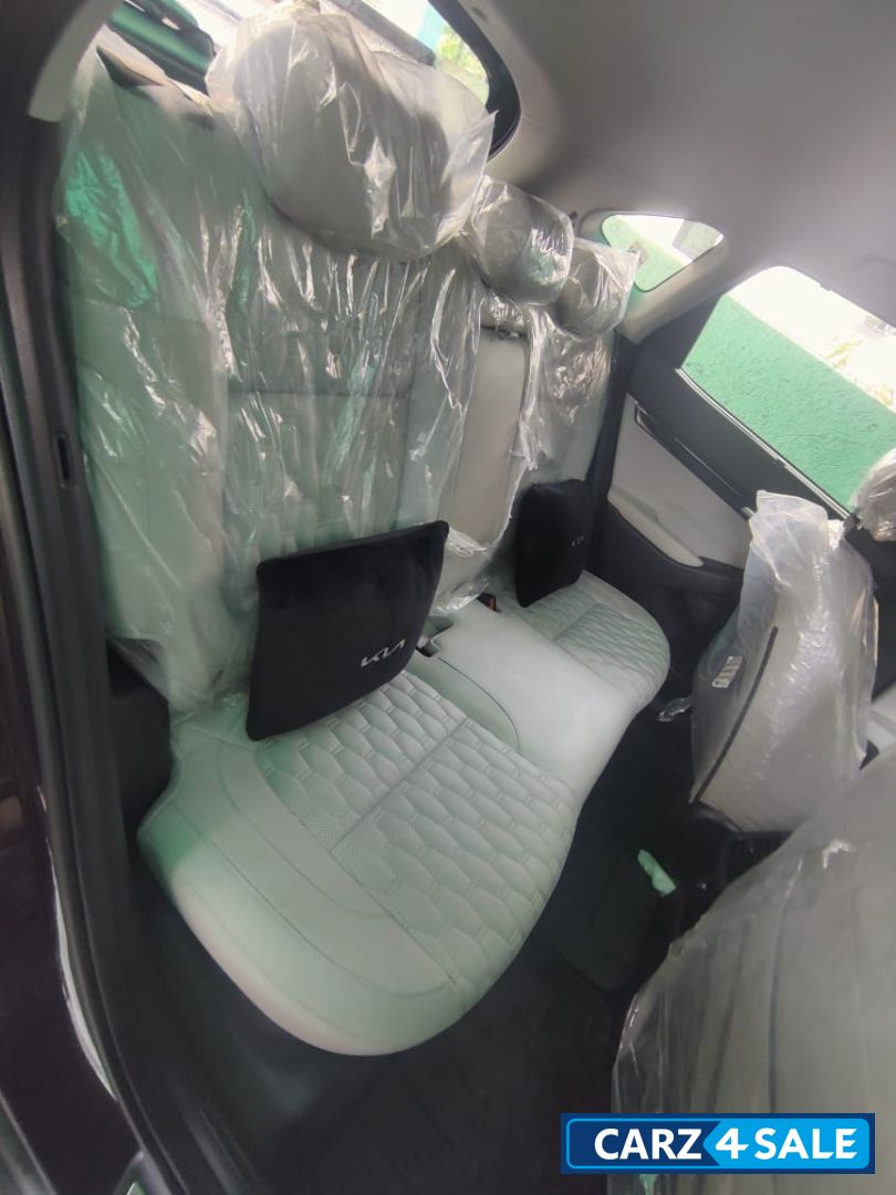 Kia Seltos HTX Smartstream G1.5 6MT Petrol Kia Seltos HTX Smartstream G1.5 6MT Petrol