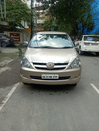 Toyota Innova 2.0 V