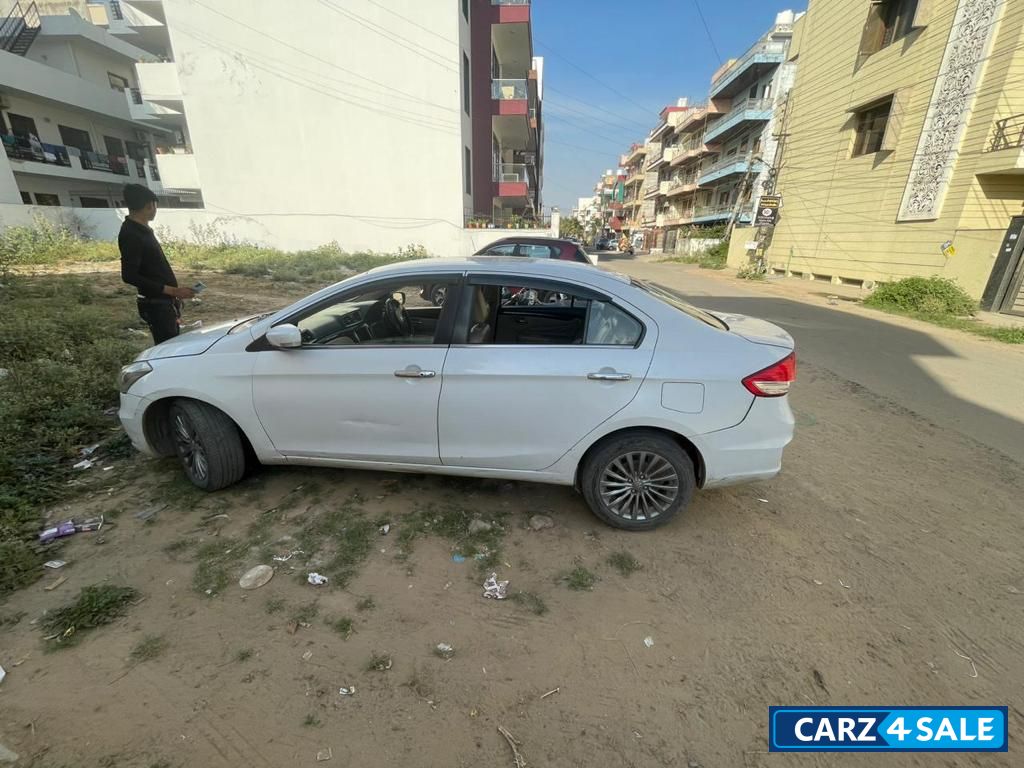 Maruti Suzuki Ciaz ZDi Plus SHVS Maruti Suzuki Ciaz ZDi Plus SHVS