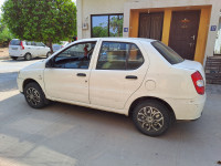 White Tata Indigo LS TDI BS-III