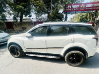 Pearl White Mahindra XUV 500 W6 2WD