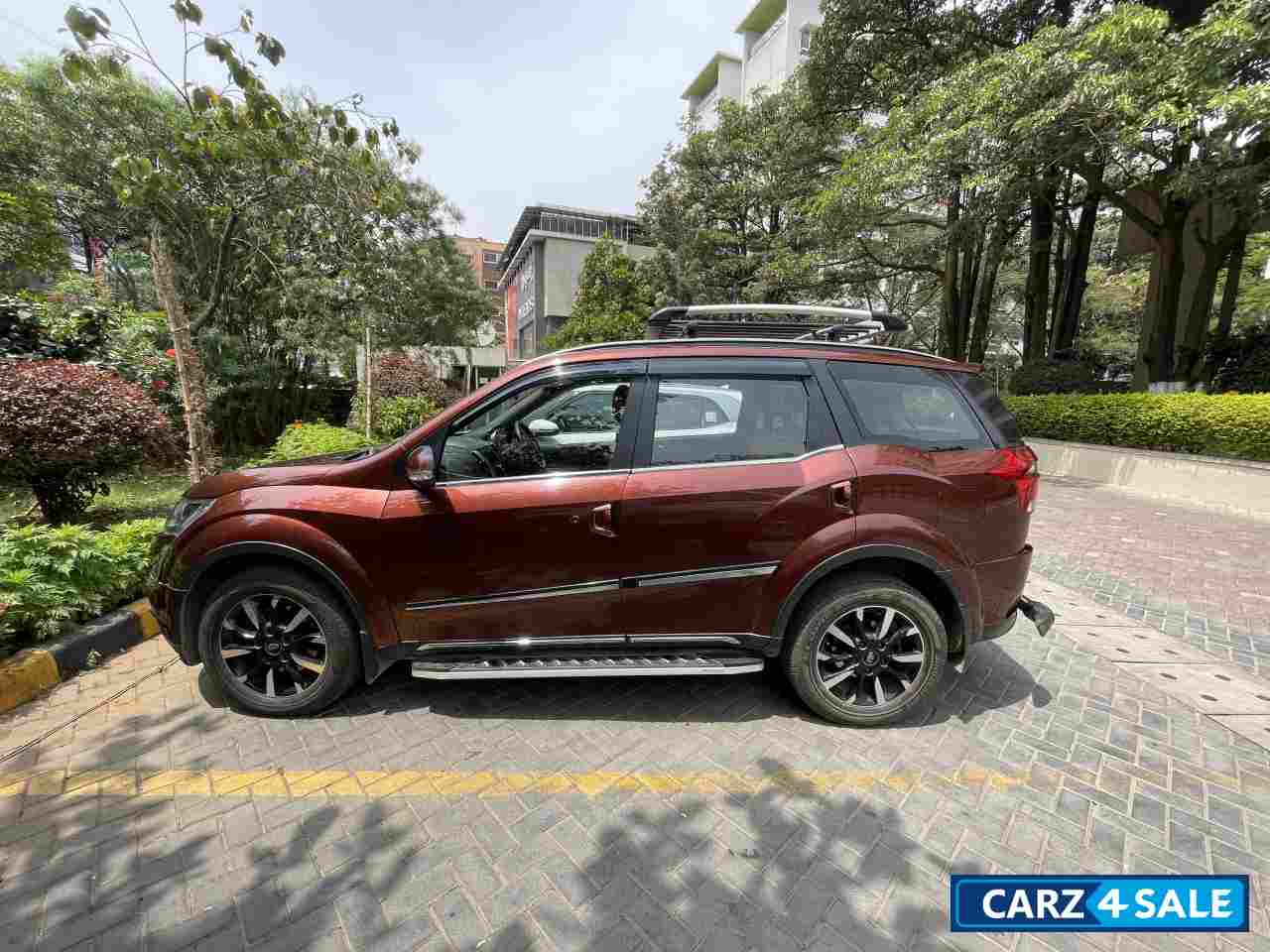 Mahindra XUV 500 W11 AT OPT BS4 FWD Diesel