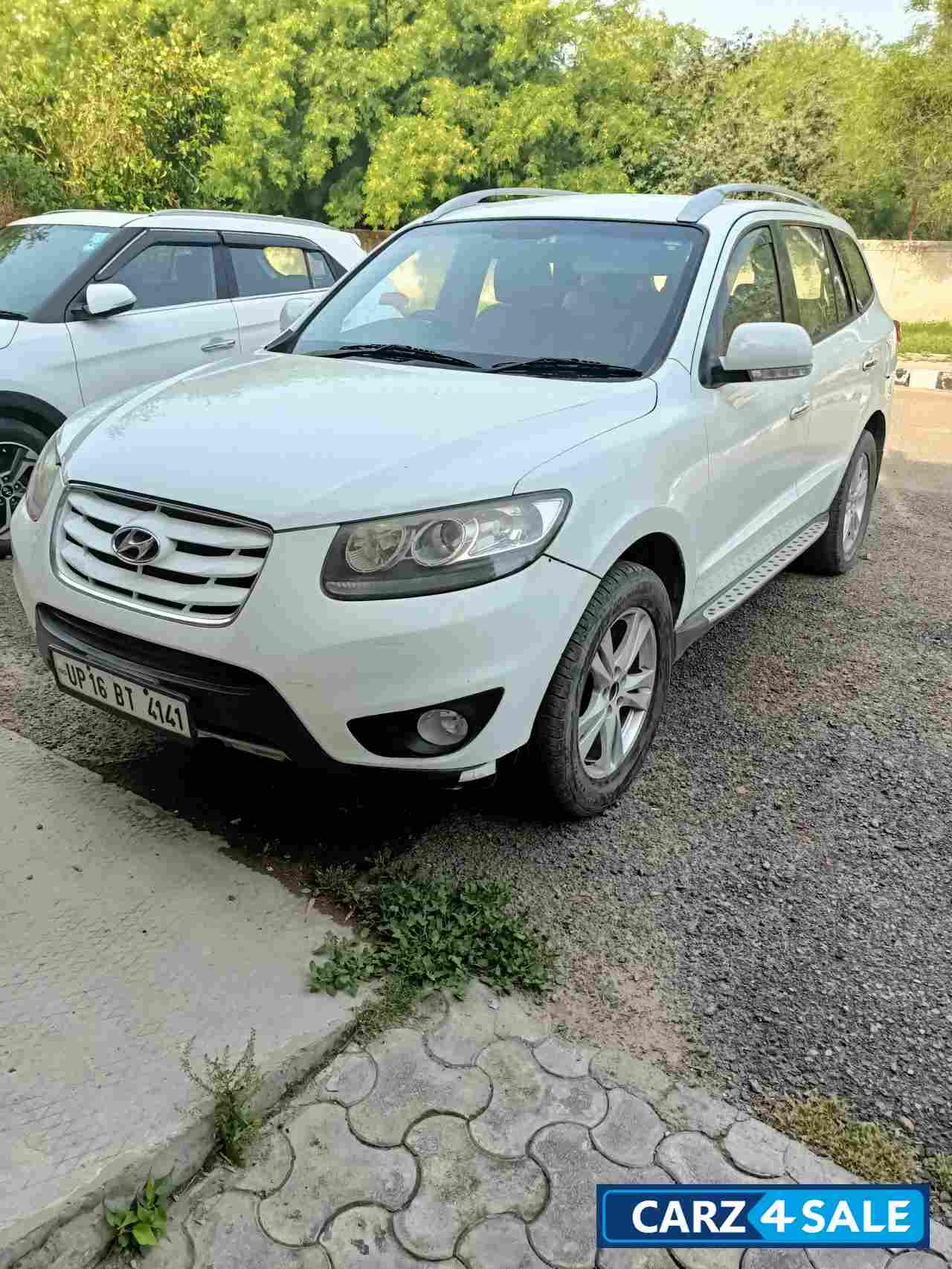 Hyundai Santa Fe 2WD MT
