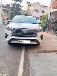 Pearl White Crystal Shine Toyota Innova Crysta 2.4 VX MT 8 Seater Diesel