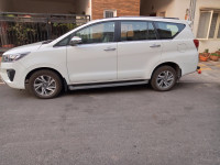Pearl White Crystal Shine Toyota Innova Crysta 2.4 VX MT 8 Seater Diesel