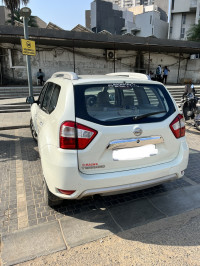 White Nissan Terrano XV D THP Premium 110 PS