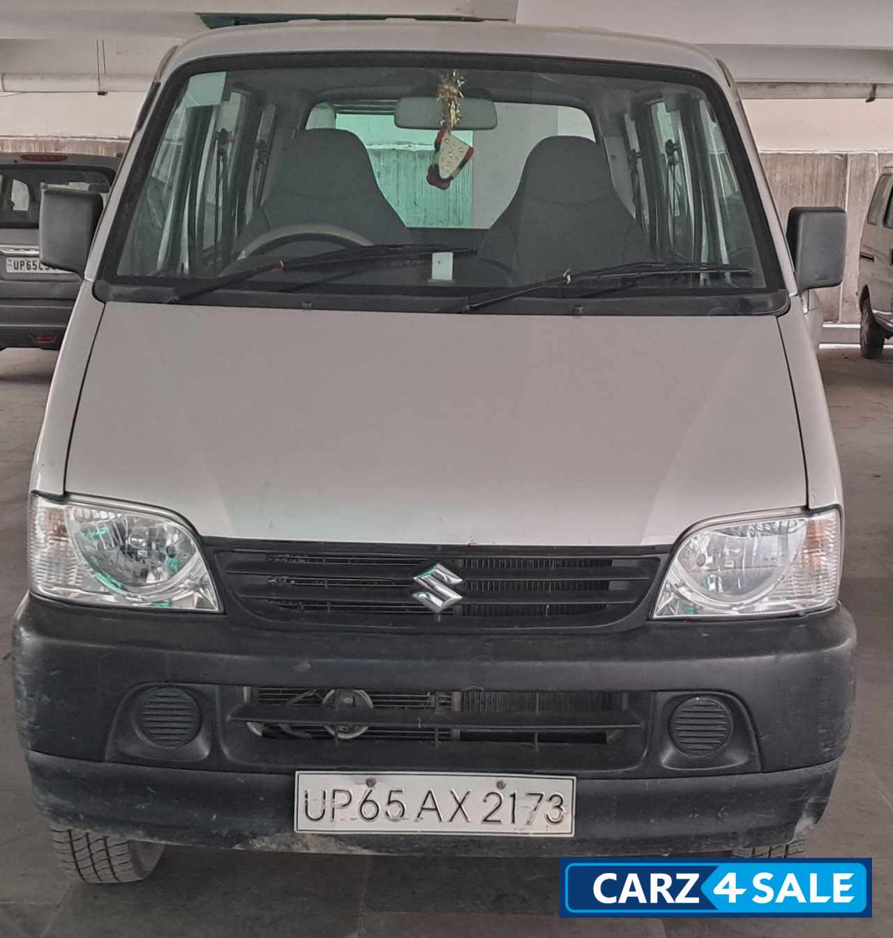 Silver Maruti Suzuki Eeco 5 STR AC Petrol