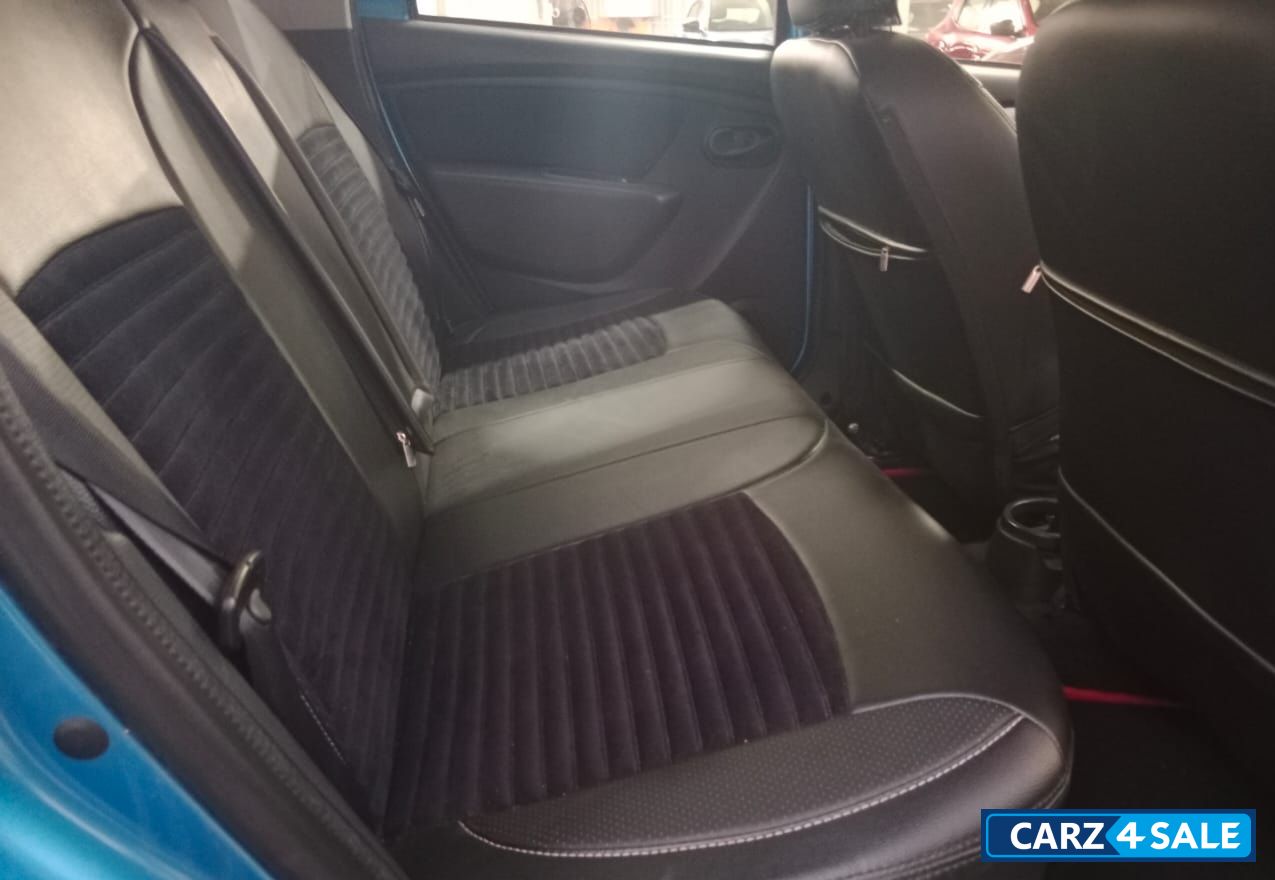 Renault Duster 1.3L Turbo Petrol CVT Renault Duster 1.3L Turbo Petrol CVT