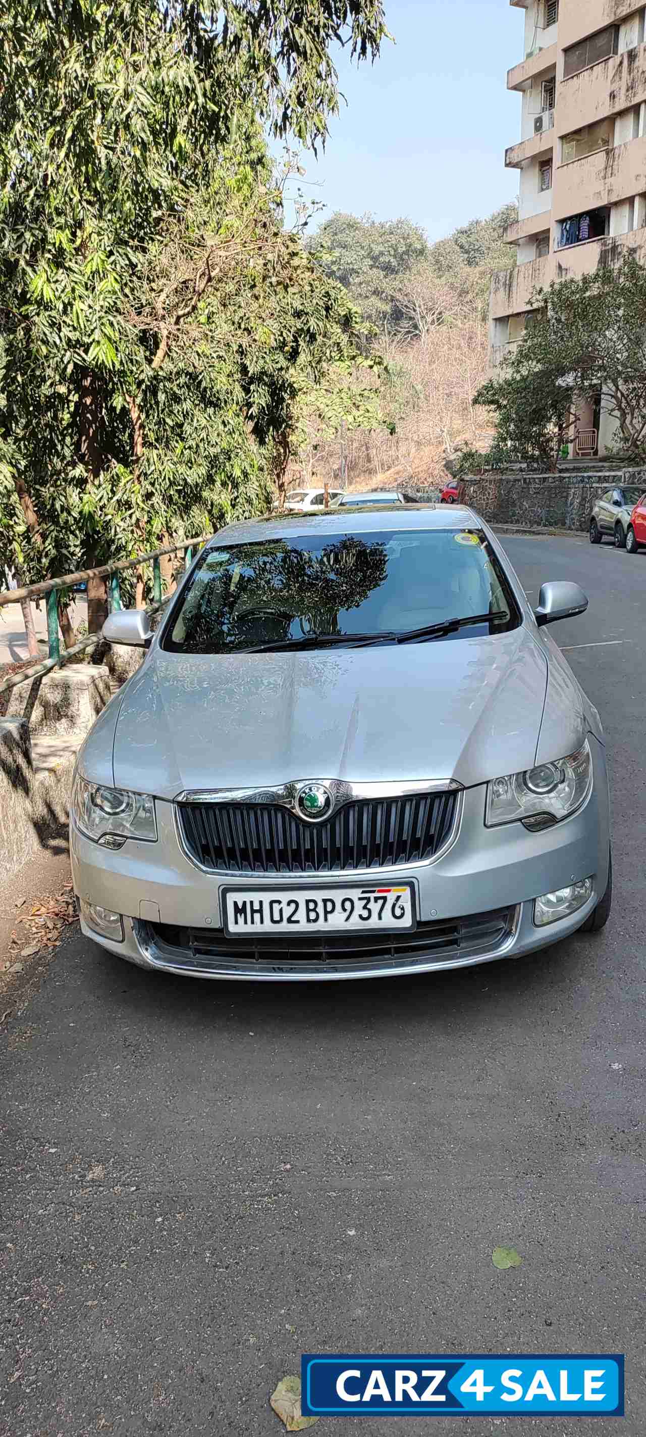 Skoda Superb Elegance 1.8 TSI AT