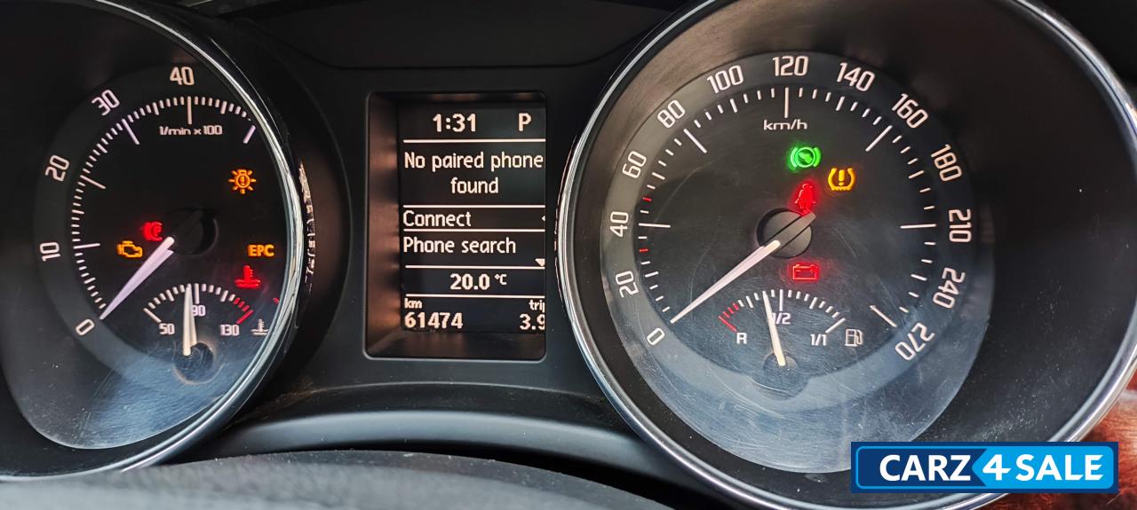 Skoda Superb Elegance 1.8 TSI AT