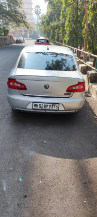 Skoda Superb Elegance 1.8 TSI AT