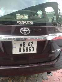 Toyota Innova 2.5 G 8 STR BS-III