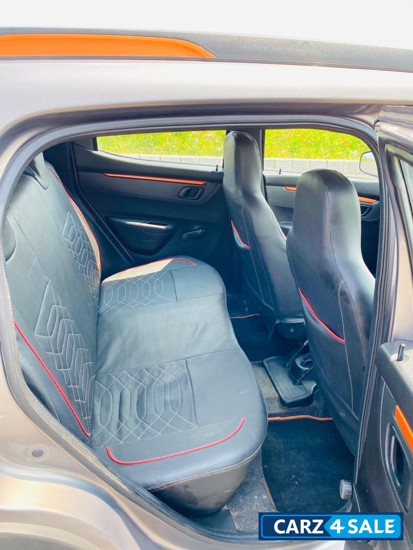 Renault Kwid 1.0 RXT Renault Kwid 1.0 RXT