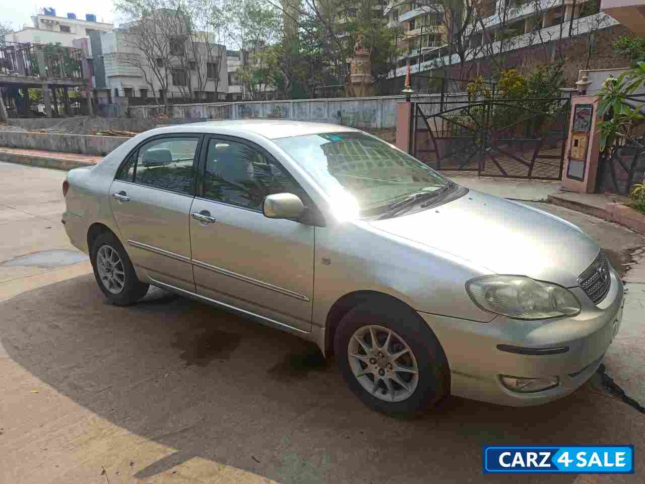 Silver Toyota Corolla H5 1.8E
