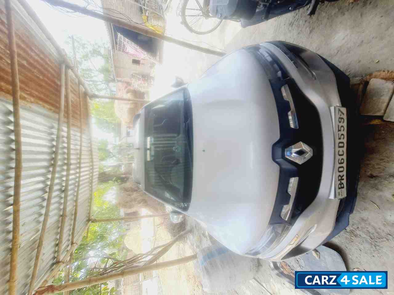 Renault Kwid RXT 1.0 AMT O Petrol