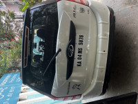 White Mahindra XUV 500 W6 2WD