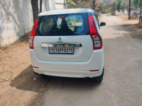 Whitw Maruti Suzuki Wagon R vxi