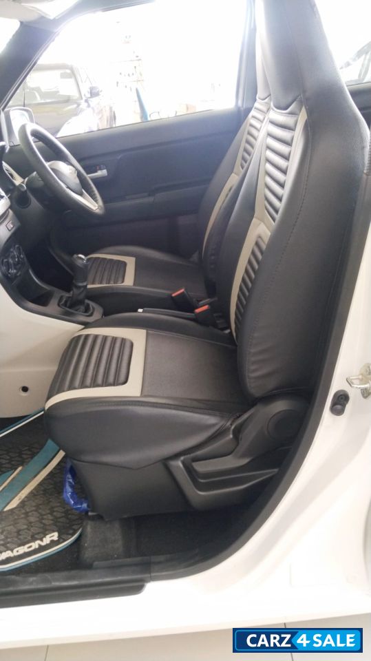 Whitw Maruti Suzuki Wagon R vxi