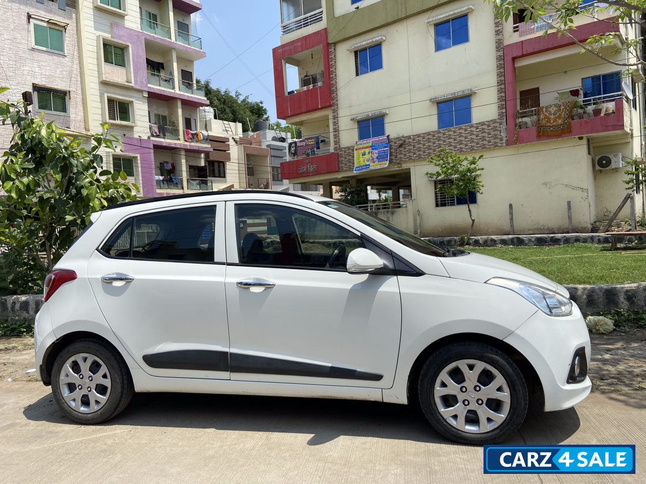 Hyundai Grand i10 Sportz 1.1 CRDi