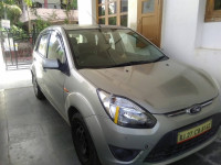 Champagne Ford Figo Diesel