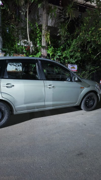 Champagne Ford Figo Diesel
