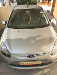 Champagne Ford Figo Diesel