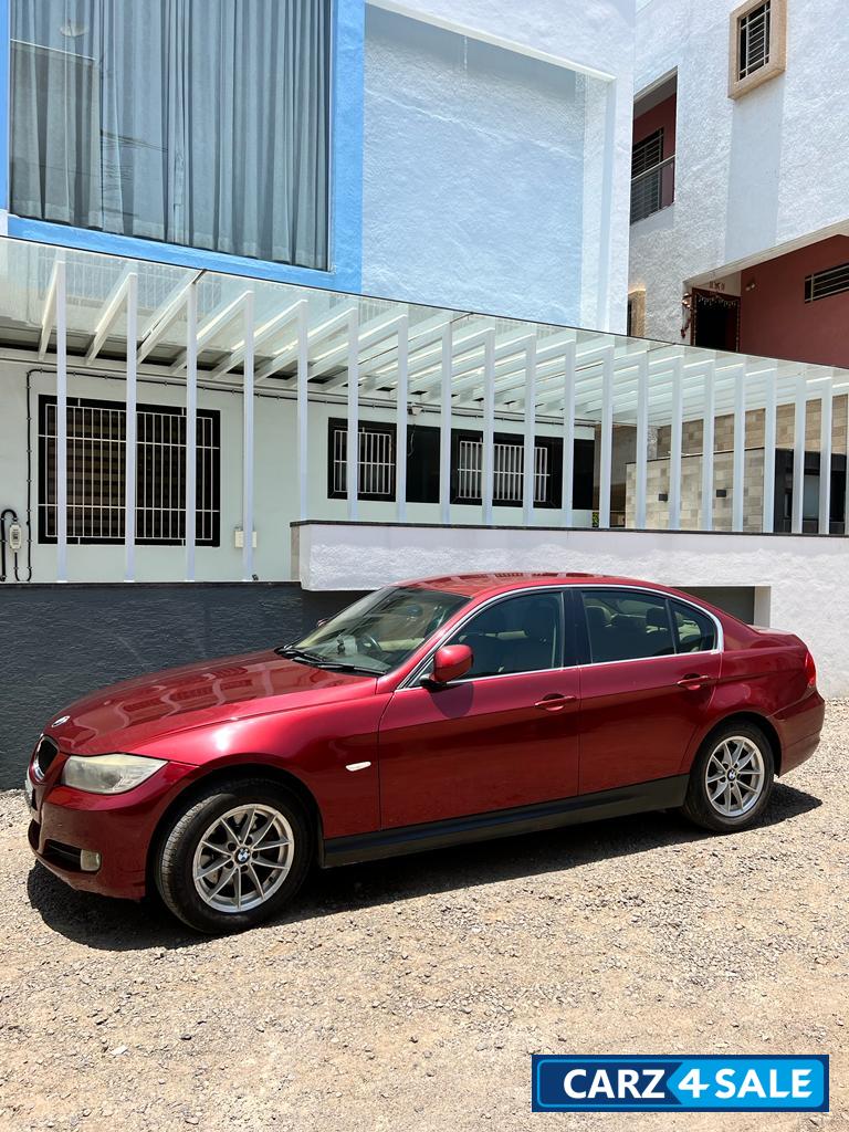 Red BMW 3-Series 320d