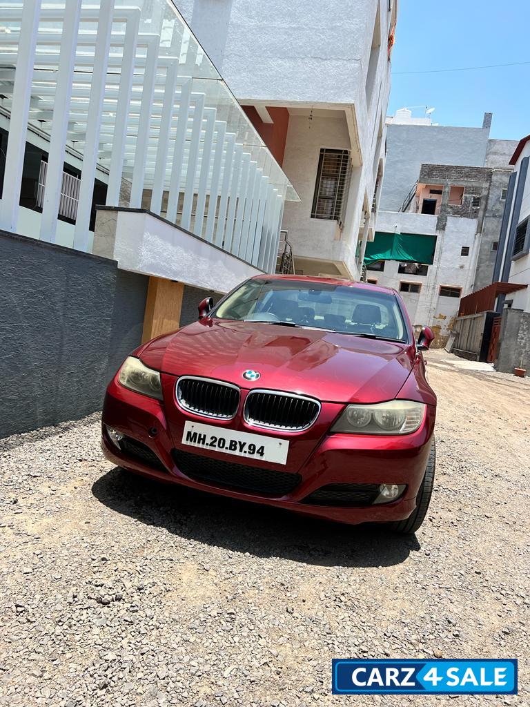 Red BMW 3-Series 320d
