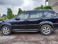 Black Ssangyong Rexton