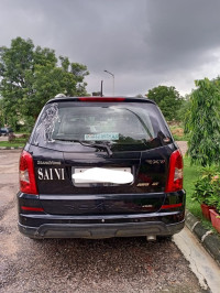 Black Ssangyong Rexton