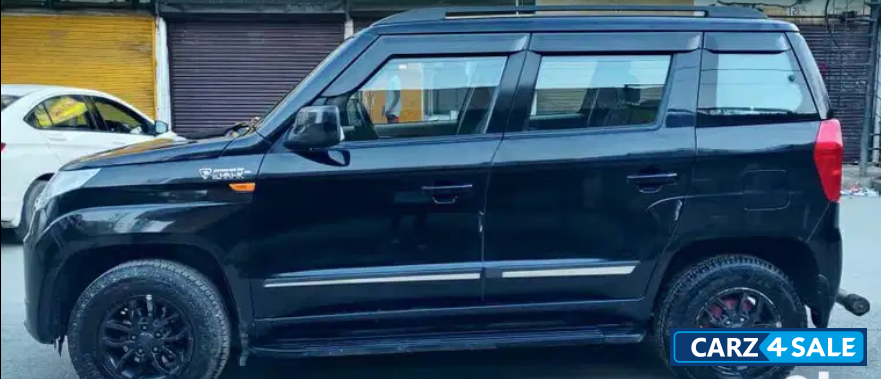 Black Mahindra TUV300 T8 AMT mHAWK100