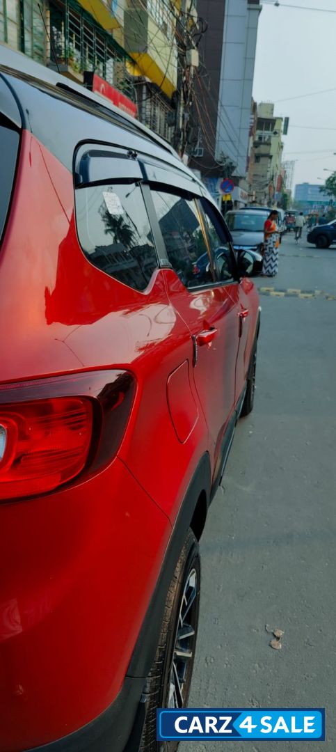 Renault Triber RXT Petrol