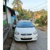 White Hyundai Verna Diesel