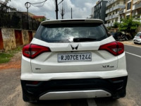 White Mahindra XUV300 Diesel W8