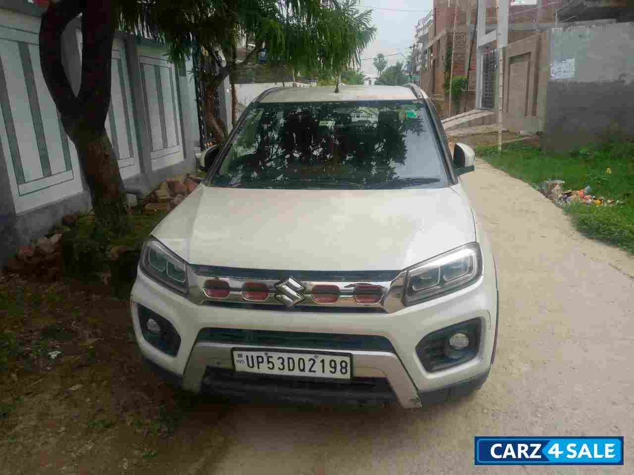 Pelar Withe Maruti Suzuki Vitara Brezza Zxi+