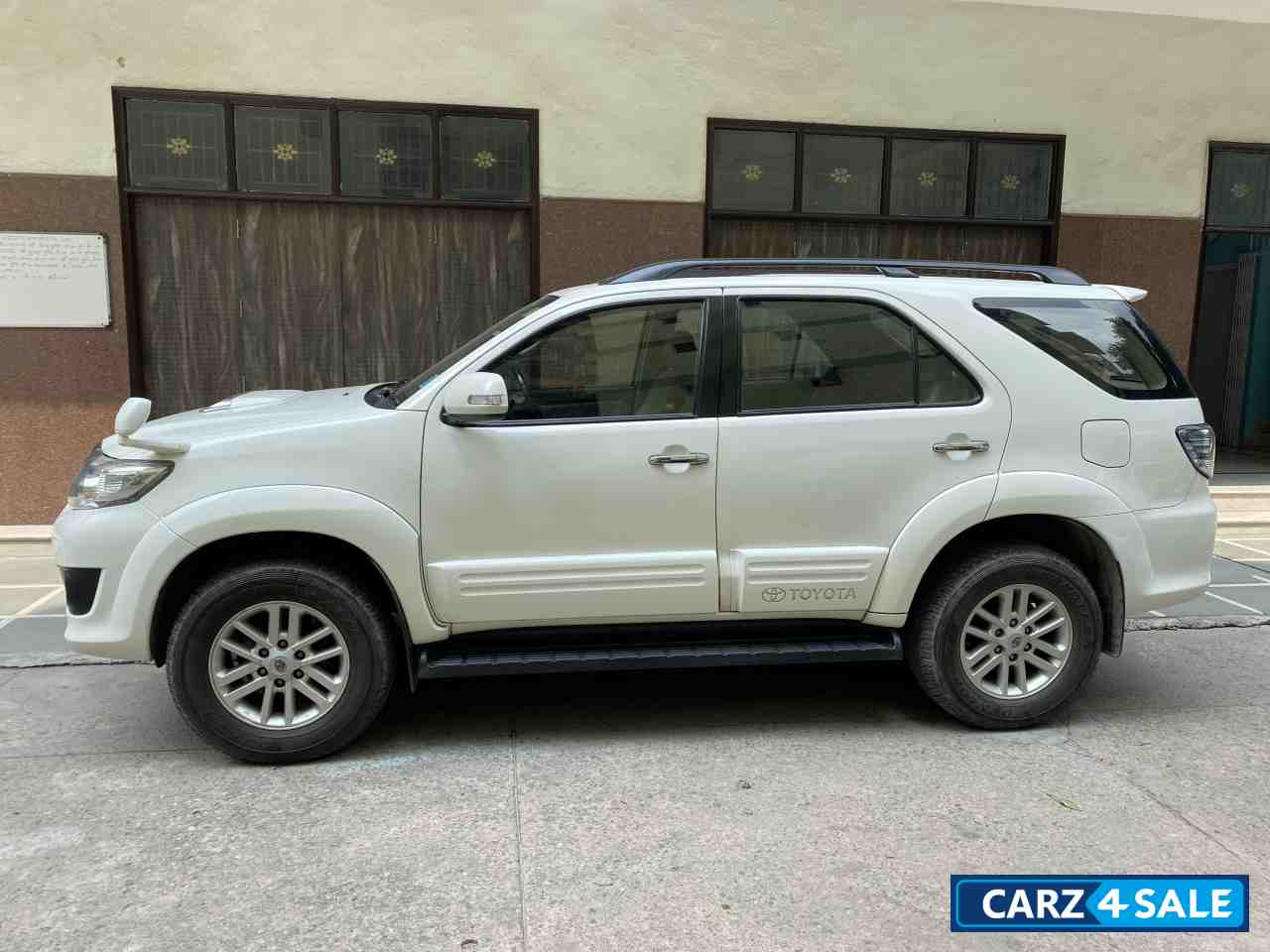 Toyota Fortuner 3.0 4x2 AT Toyota Fortuner 3.0 4x2 AT
