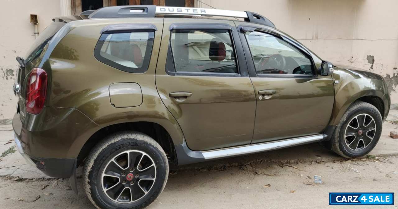 Amazon Green Renault Duster Rxz 110ps 4x4